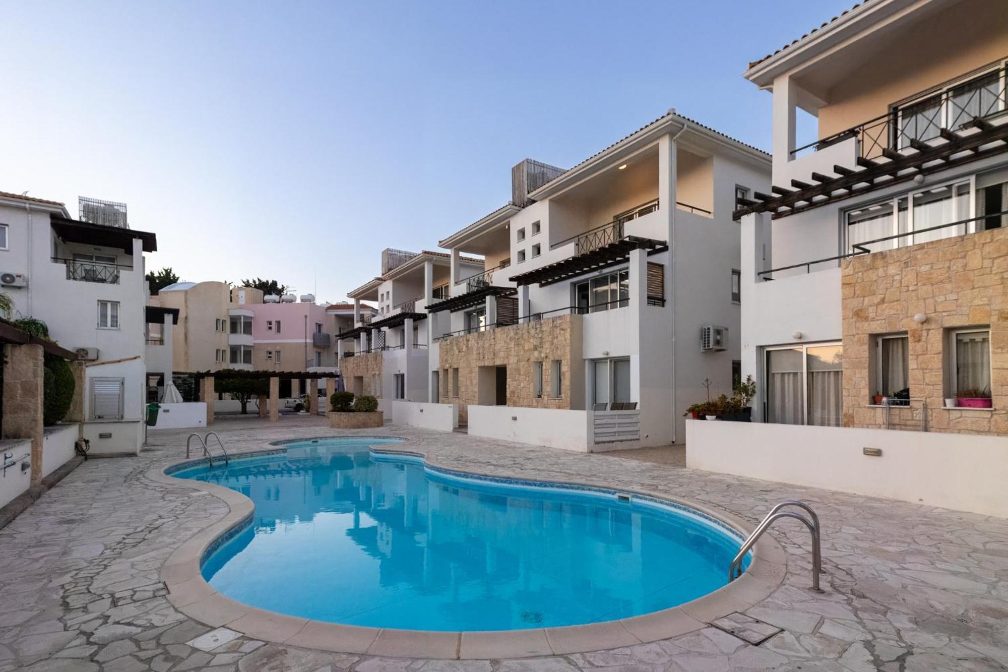 Nefeli Blue-Horizon 2B, Pool, Suites, Big Balconies Paphos Luaran gambar
