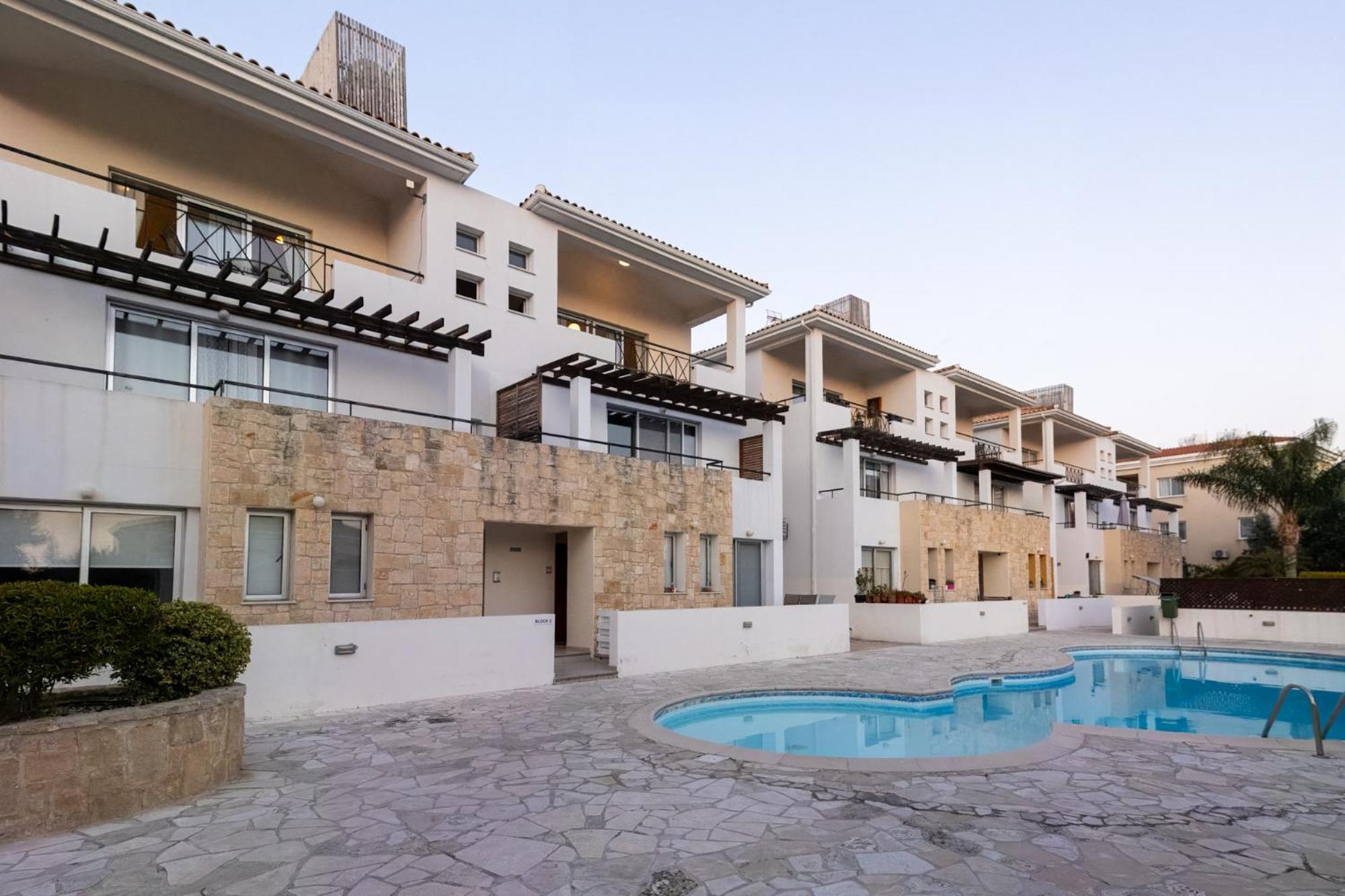 Nefeli Blue-Horizon 2B, Pool, Suites, Big Balconies Paphos Luaran gambar